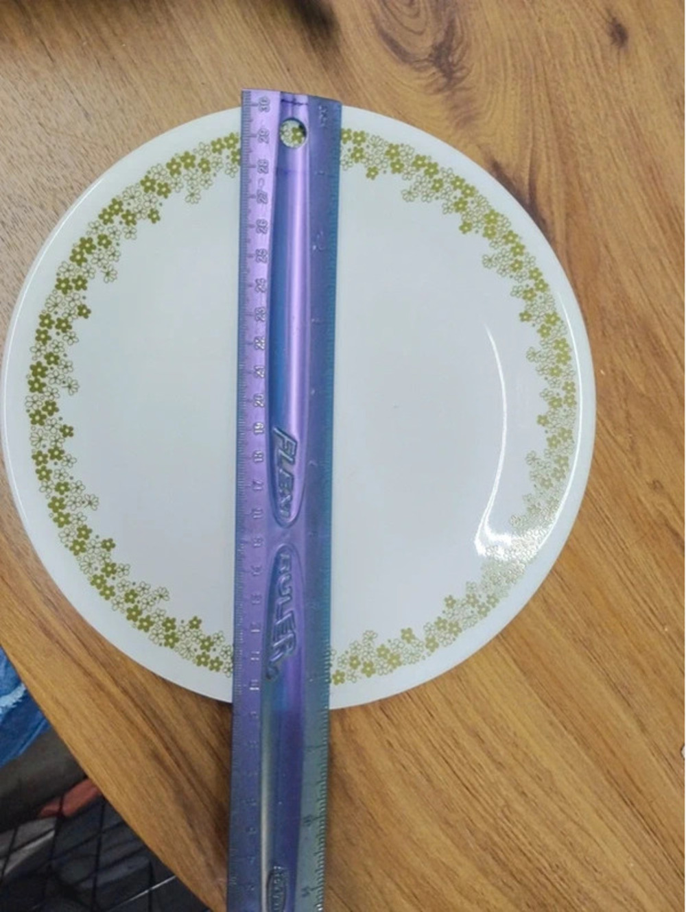 Vintage Corning Ware Corelle Crazy Daisy Green Spring Blossom 8.5" Lunch Plate